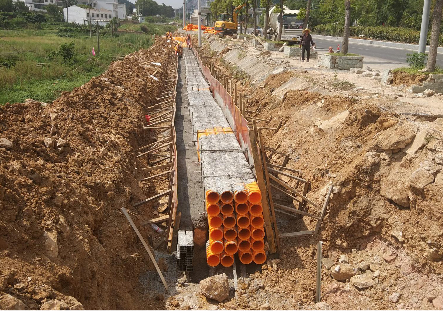 立筋式中空壁钢塑复合缠绕管